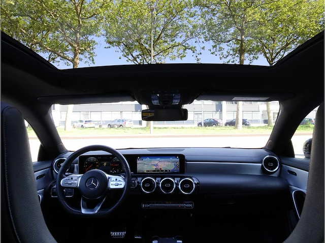 Mercedes-benz cla-klasse 180 d premium plus automaat 2019, gvt-84-p - afbeelding 8 van  38