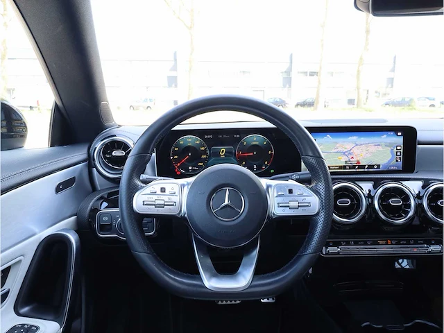 Mercedes-benz cla-klasse 180 d premium plus automaat 2019, gvt-84-p - afbeelding 9 van  38