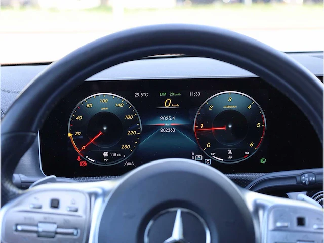 Mercedes-benz cla-klasse 180 d premium plus automaat 2019, gvt-84-p - afbeelding 10 van  38