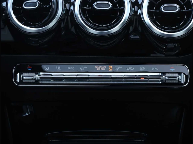 Mercedes-benz cla-klasse 180 d premium plus automaat 2019, gvt-84-p - afbeelding 22 van  38