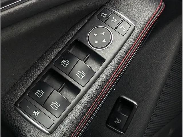 Mercedes-benz cla-klasse 200 amg | nx-491-x - afbeelding 14 van  34