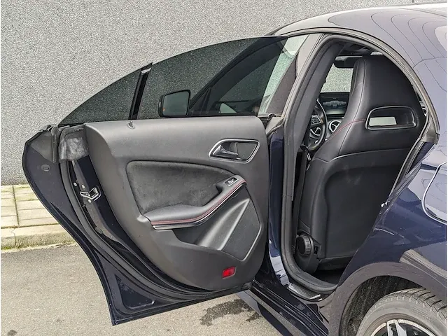 Mercedes-benz cla-klasse 200 amg | nx-491-x - afbeelding 17 van  34