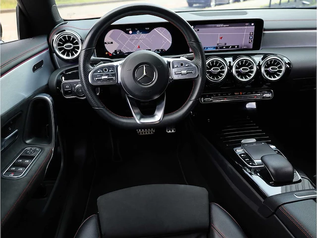 Mercedes-benz cla-klasse 200 business solution amg automaat 2019 origineel nl, g-294-fv - afbeelding 7 van  33