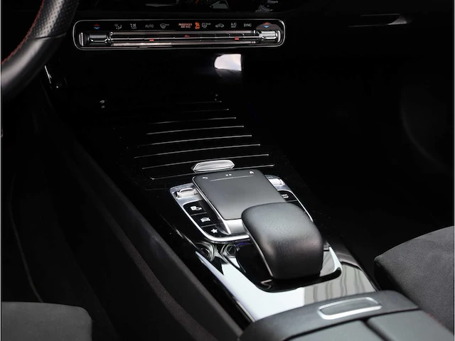 Mercedes-benz cla-klasse 200 business solution amg automaat 2019 origineel nl, g-294-fv - afbeelding 11 van  33