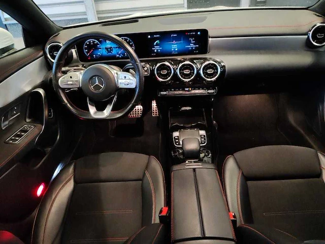 Mercedes-benz cla-klasse 200 business solution amg | zj-668-h - afbeelding 9 van  20