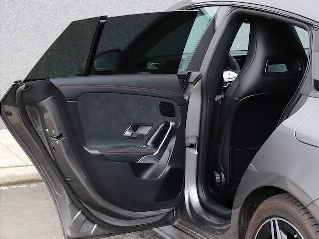 Mercedes-benz cla-klasse shooting brake 200 amg | p-443-pl - afbeelding 3 van  49