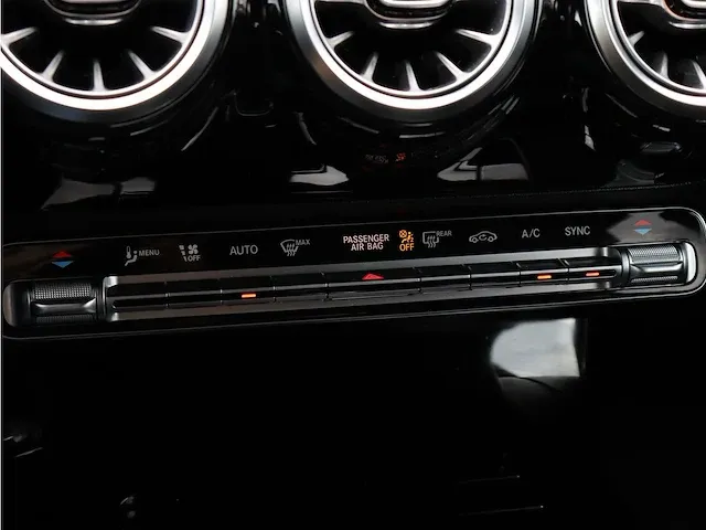 Mercedes-benz cla-klasse shooting brake 200 amg | p-443-pl - afbeelding 18 van  49