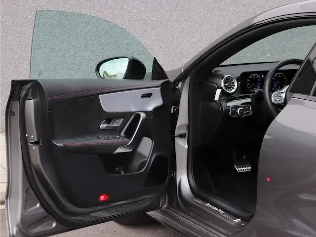 Mercedes-benz cla-klasse shooting brake 200 amg | p-443-pl - afbeelding 49 van  49