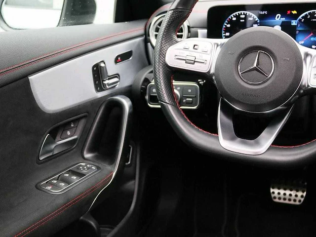 Mercedes-benz cla-klasse shooting brake 250 e business solution amg limited - 2020 | k-831-hv - afbeelding 14 van  17