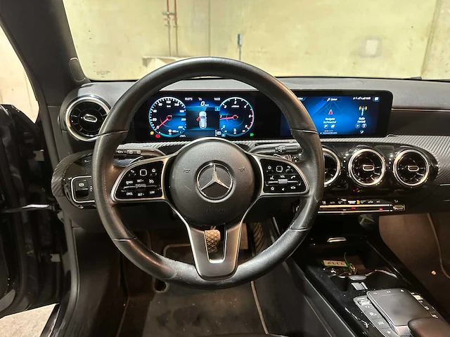 Mercedes-benz cla200 d advantage cla-klasse shooting brake 150pk 2021 (origineel-nl), k-136-hk - afbeelding 13 van  44