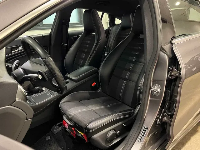 Mercedes-benz cla200d business solution 136pk 2018 cla-klasse shooting brake, x-716-zh - afbeelding 44 van  66