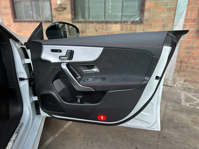 Mercedes-benz cla250 e amg limited business solution 160pk 2020 cla-klasse shooting brake plug-in hybrid, j-472-vn - afbeelding 55 van  68