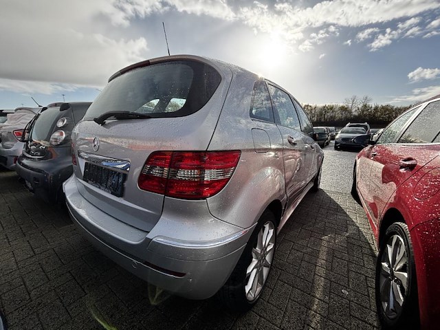 Mercedes-benz classe b (w245) b 180 cdi 109 at,2007 - afbeelding 23 van  28