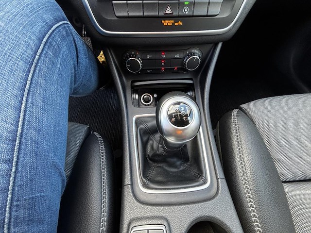 Mercedes-benz classe gla (x156) gla 180 122,2016 - afbeelding 4 van  25