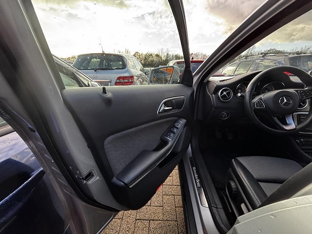 Mercedes-benz classe gla (x156) gla 180 122,2016 - afbeelding 22 van  25