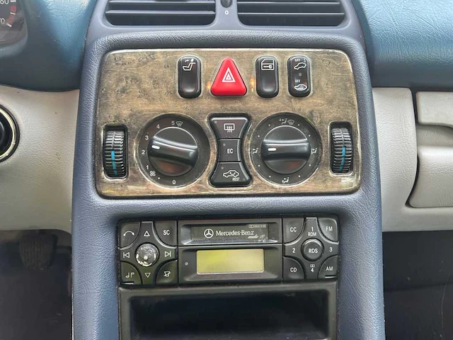 Mercedes-benz clk-klasse coupé 200 avantgarde , 70-ds-kr - afbeelding 19 van  19