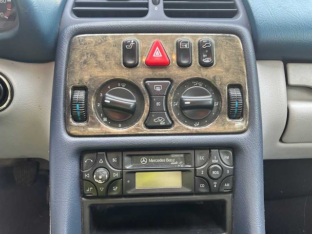 Mercedes-benz clk-klasse coupé 200 avantgarde , 70-ds-kr - afbeelding 19 van  19