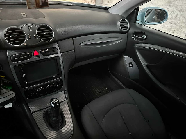 Mercedes-benz clk-klasse coupé 240 avantgarde 170pk 2002, l-564-pn - afbeelding 16 van  27