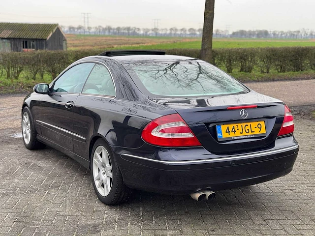 Mercedes benz clk-klasse coupé 320 avantgarde clk320 3.2 v6 44-jgl-9 - afbeelding 3 van  15