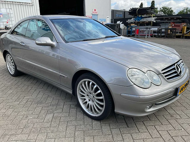 Mercedes-benz clk-klasse coupé personenauto - afbeelding 2 van  21