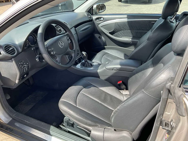 Mercedes-benz clk-klasse coupé personenauto - afbeelding 6 van  21