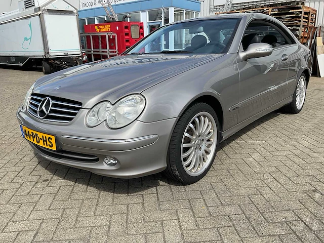 Mercedes-benz clk-klasse coupé personenauto - afbeelding 1 van  21