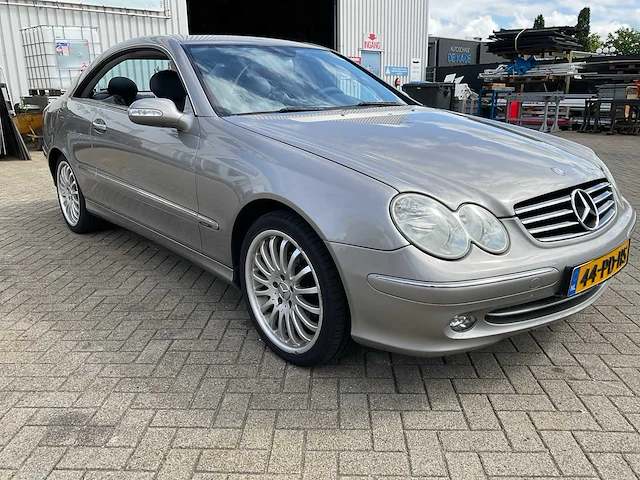 Mercedes-benz clk-klasse coupé personenauto - afbeelding 15 van  21