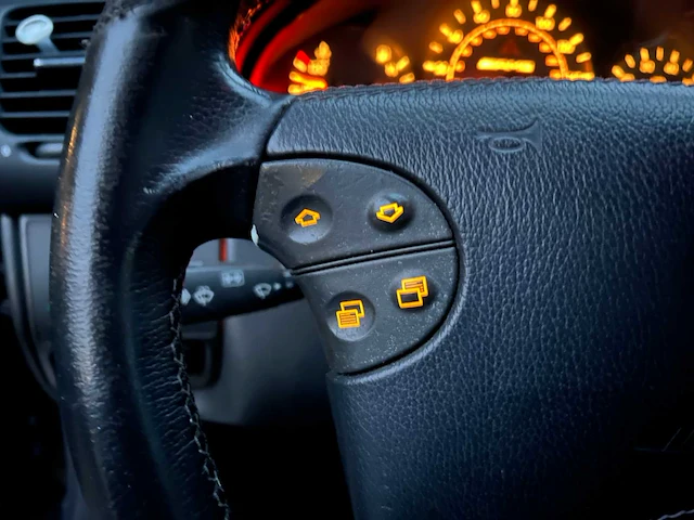 Mercedes-benz clk55 amg cabriolet 5.4 v8 367pk 2002 clk-klasse youngtimer - afbeelding 15 van  34