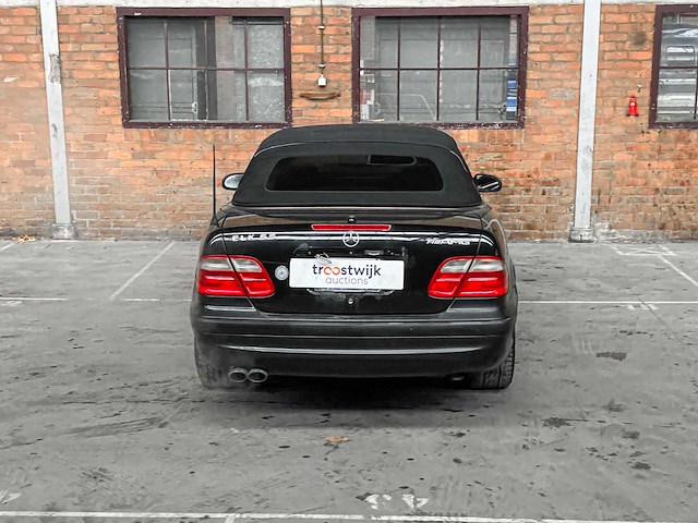 Mercedes-benz clk55 amg cabriolet 5.4 v8 367pk 2002 clk-klasse youngtimer - afbeelding 4 van  34