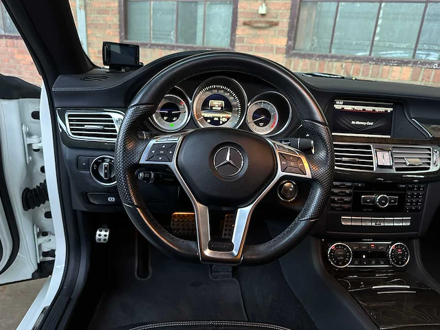 Mercedes-benz cls500 4matic shooting brake 4.7 v8 408pk 2013 cls-klasse - afbeelding 11 van  46