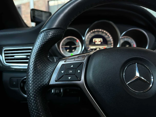 Mercedes-benz cls500 4matic shooting brake 4.7 v8 408pk 2013 cls-klasse - afbeelding 16 van  46