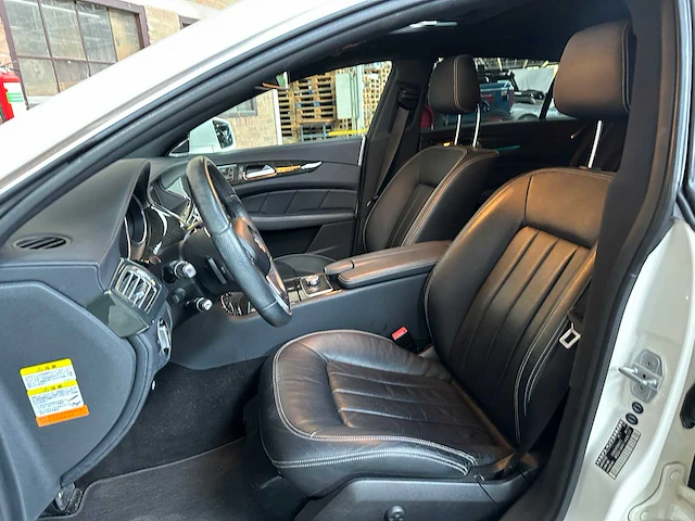 Mercedes-benz cls500 4matic shooting brake 4.7 v8 408pk 2013 cls-klasse - afbeelding 28 van  46