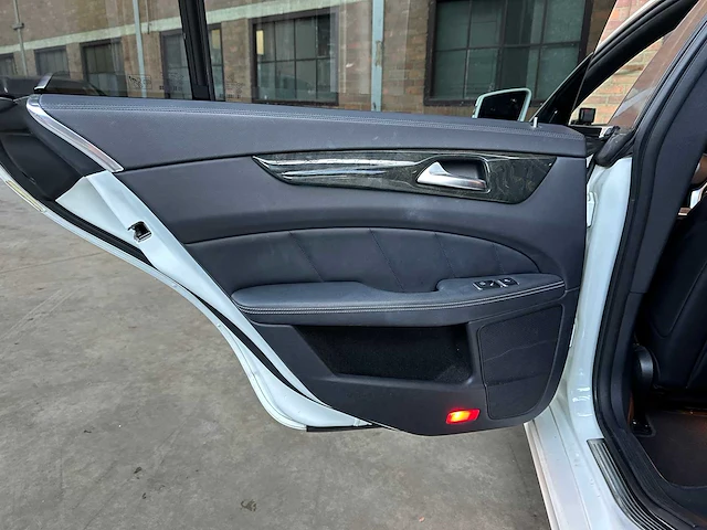 Mercedes-benz cls500 4matic shooting brake 4.7 v8 408pk 2013 cls-klasse - afbeelding 29 van  46