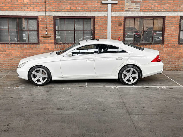 Mercedes-benz cls500 5.0 v8 306pk 2005 cls-klasse youngtimer - afbeelding 9 van  43