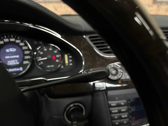 Mercedes-benz cls500 5.0 v8 306pk 2005 cls-klasse youngtimer - afbeelding 18 van  43