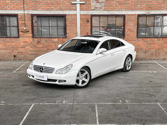 Mercedes-benz cls500 5.0 v8 306pk 2005 cls-klasse youngtimer - afbeelding 23 van  43