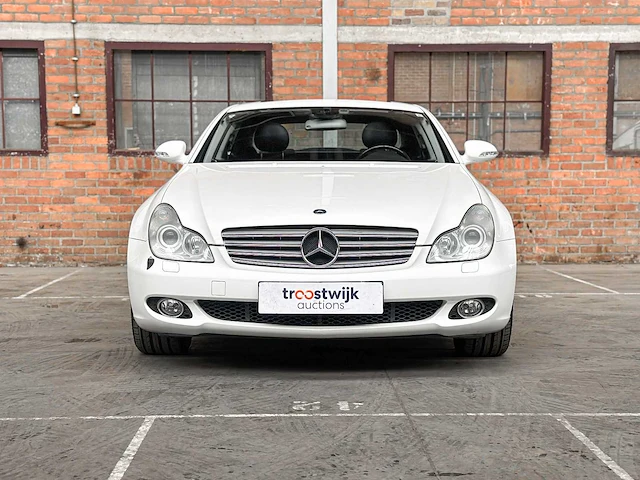 Mercedes-benz cls500 5.0 v8 306pk 2005 cls-klasse youngtimer - afbeelding 34 van  43