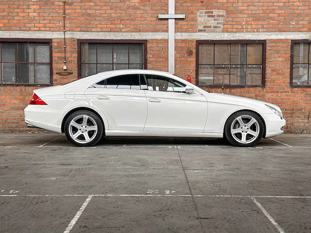 Mercedes-benz cls500 5.0 v8 306pk 2005 cls-klasse youngtimer - afbeelding 42 van  43
