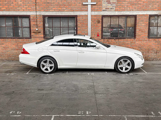 Mercedes-benz cls500 5.0 v8 306pk 2005 cls-klasse youngtimer - afbeelding 43 van  43