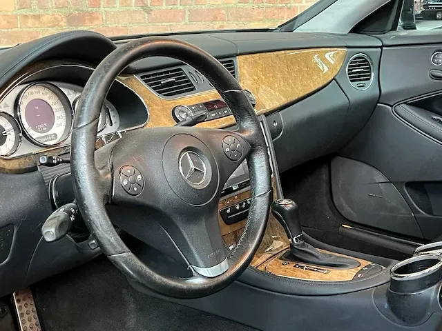 Mercedes-benz cls500 amg 5.0 v8 306pk 2008 cls-klasse youngtimer - afbeelding 34 van  60