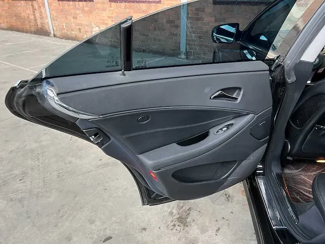 Mercedes-benz cls500 amg 5.0 v8 306pk 2008 cls-klasse youngtimer - afbeelding 48 van  60
