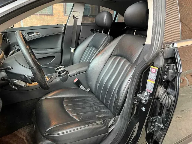 Mercedes-benz cls500 amg 5.0 v8 306pk 2008 cls-klasse youngtimer - afbeelding 53 van  60