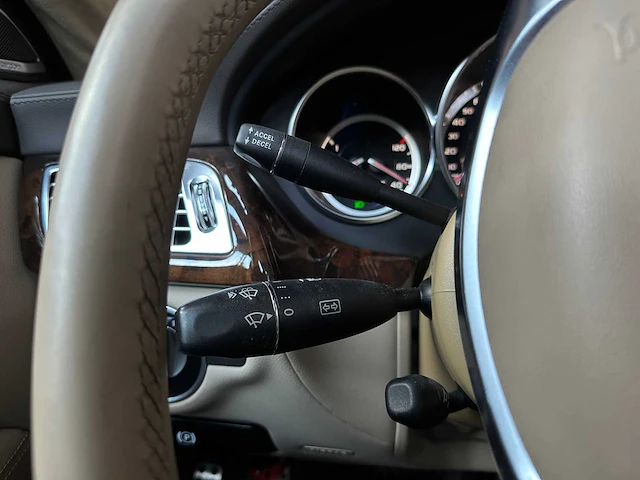 Mercedes-benz cls63 amg 5.5 v8 525pk 2012 cls-klasse (53.000 km) - afbeelding 25 van  46