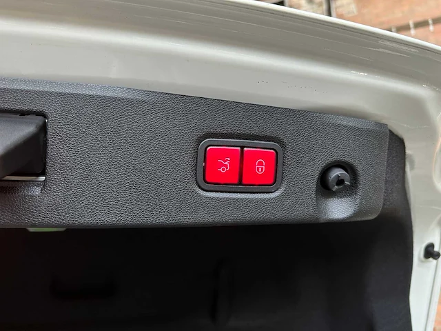 Mercedes-benz cls63 amg 5.5 v8 525pk 2012 cls-klasse (53.000 km) - afbeelding 36 van  46