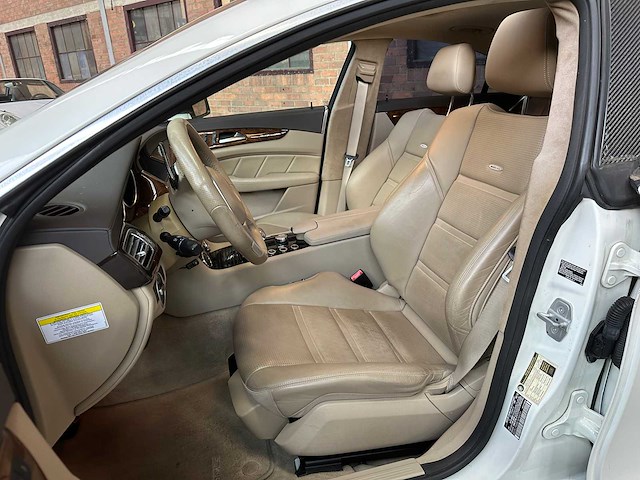 Mercedes-benz cls63 amg 5.5 v8 525pk 2012 cls-klasse (53.000 km) - afbeelding 33 van  46