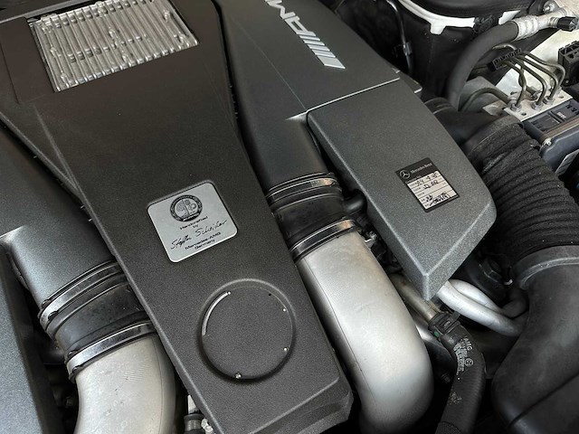 Mercedes-benz cls63 amg 5.5 v8 525pk 2012 cls-klasse (53.000 km) - afbeelding 40 van  46