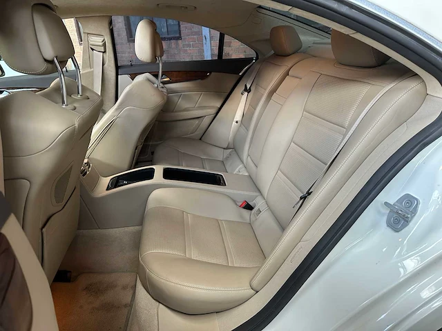 Mercedes-benz cls63 amg 5.5 v8 525pk 2012 cls-klasse - afbeelding 35 van  46