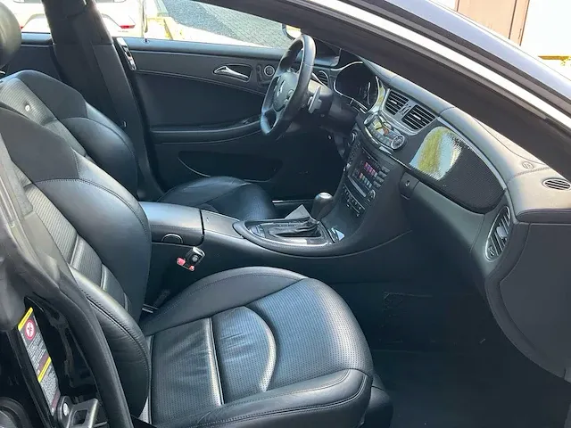 Mercedes-benz cls63 amg schuifdak achteruitrijcamera memory stoelverwarming navi, x-715-jf - afbeelding 4 van  31