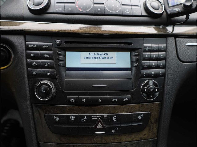 Mercedes benz e-klasse 220 cdi classic automaat 2003, 34-rv-lh - afbeelding 18 van  41