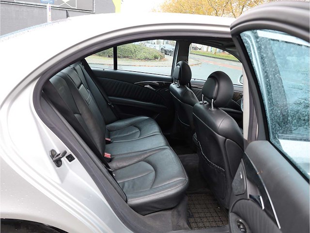 Mercedes benz e-klasse 220 cdi classic automaat 2003, 34-rv-lh - afbeelding 21 van  41